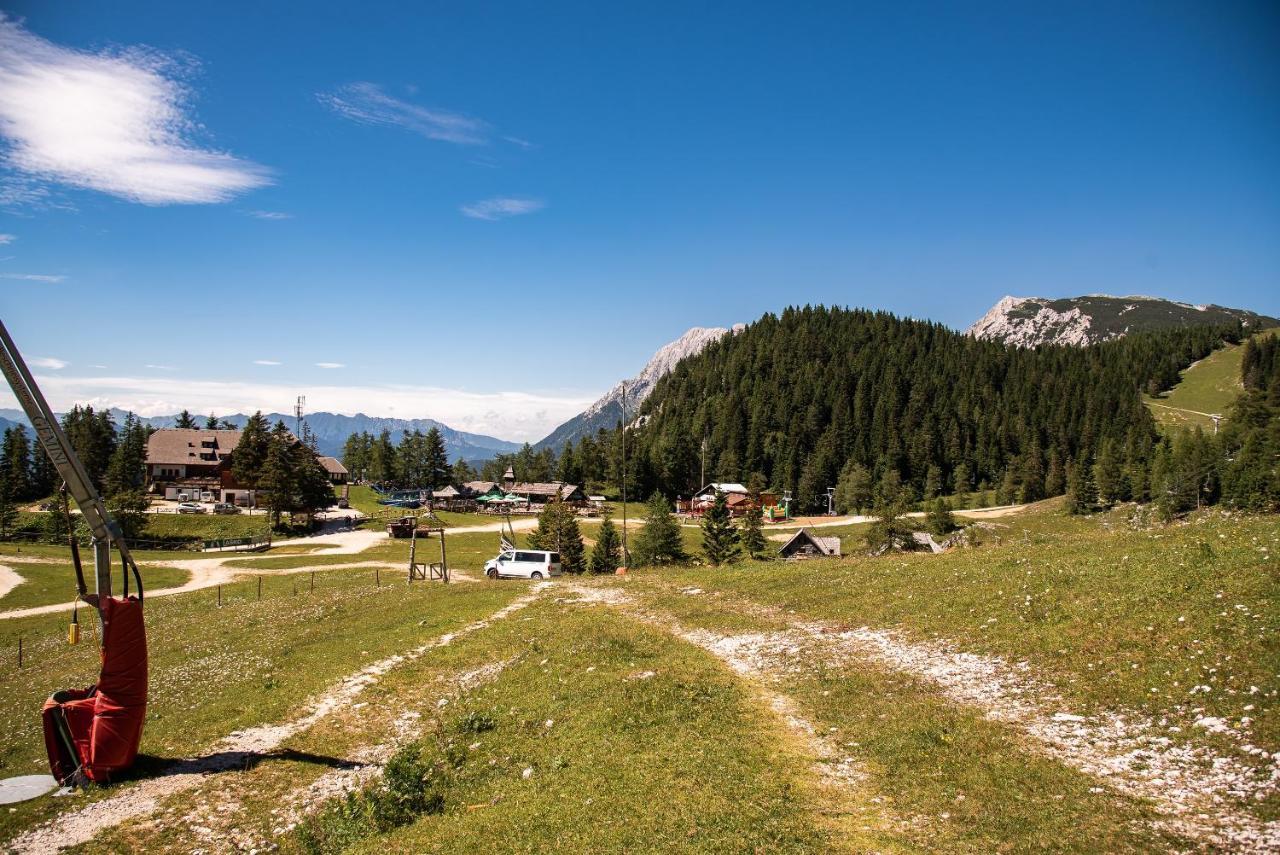 Apartments Zvoh, Krvavec, Ski-In, Ski-Out 戈雷尼斯卡地区采尔克列 外观 照片